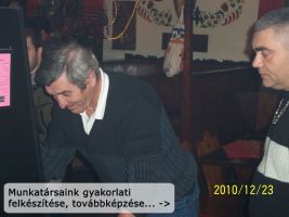Munkat&aacute;rsain gyakorlati felk&eacute;sz&iacute;t&eacute;se, tov&aacute;bbk&eacute;pz&eacute;se... ->